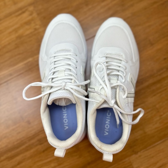 Vionic Sneakers - Picture 3 of 5